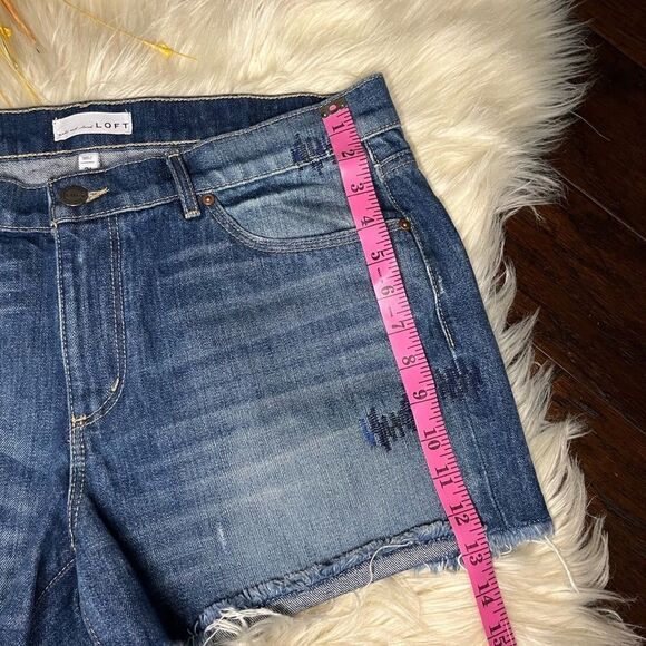 Loft denim stitched and frayed hem shorts sz 31/12 - Picture 8 of 8